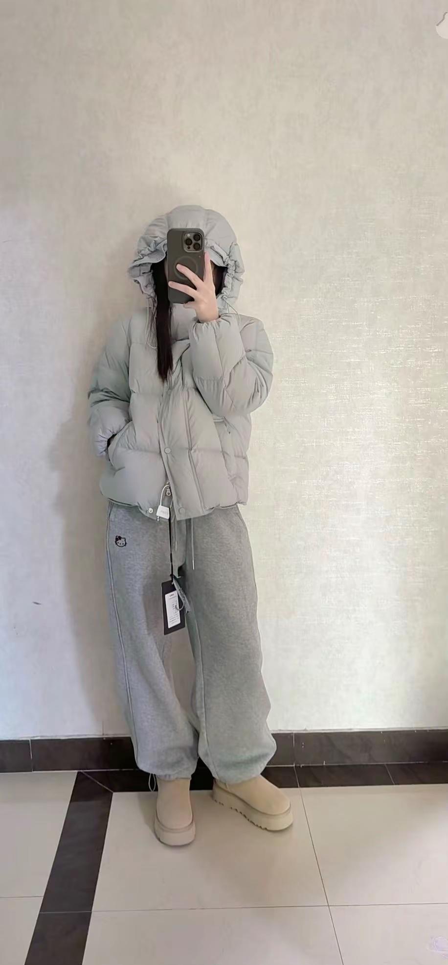 期待了很久的猴姐家花瓣来喽！难怪姐妹们都好喜欢，这个颜色上身好清新，爱了爱了新