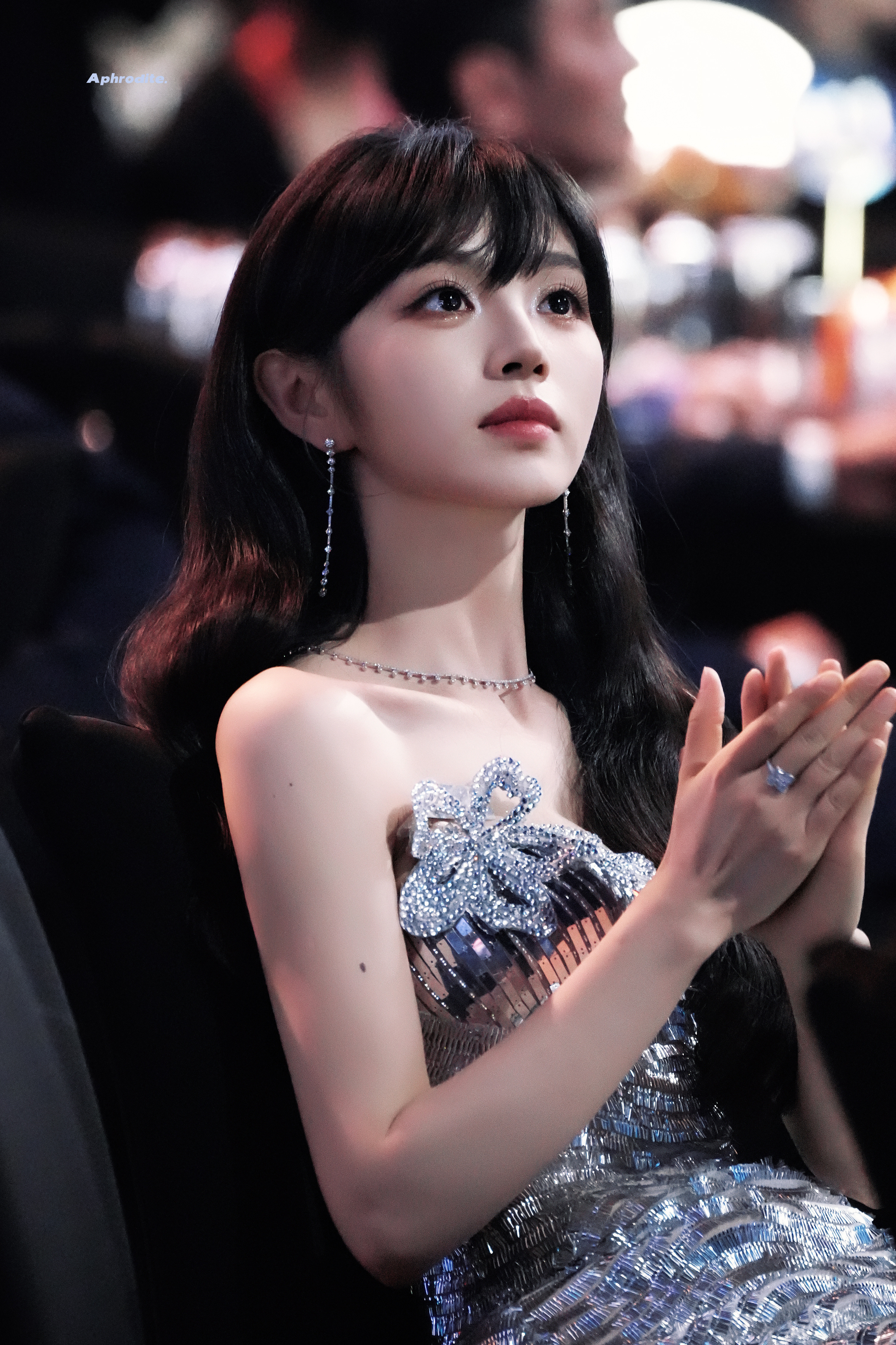 【田曦薇】尖叫之夜内场.尖叫之夜红毯田曦薇眼睛蓝蓝的像个精灵像个洋娃娃