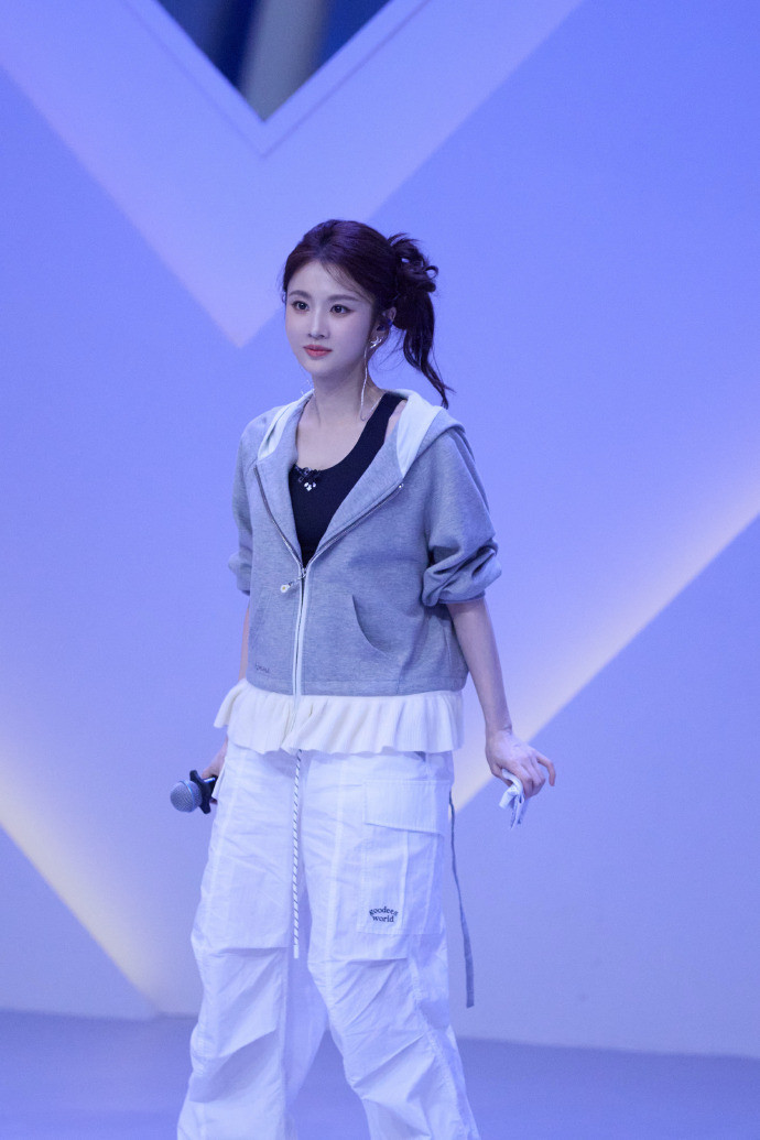 张慧雯张慧雯浪姐凌晨加练张慧雯凌晨还在加练看到张慧雯浪姐凌晨加练，好努力啊。