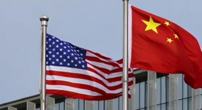 中国“人造太阳”一旦点亮，美国11艘航母舰队，将在24小时内，被激光武器“烧成废
