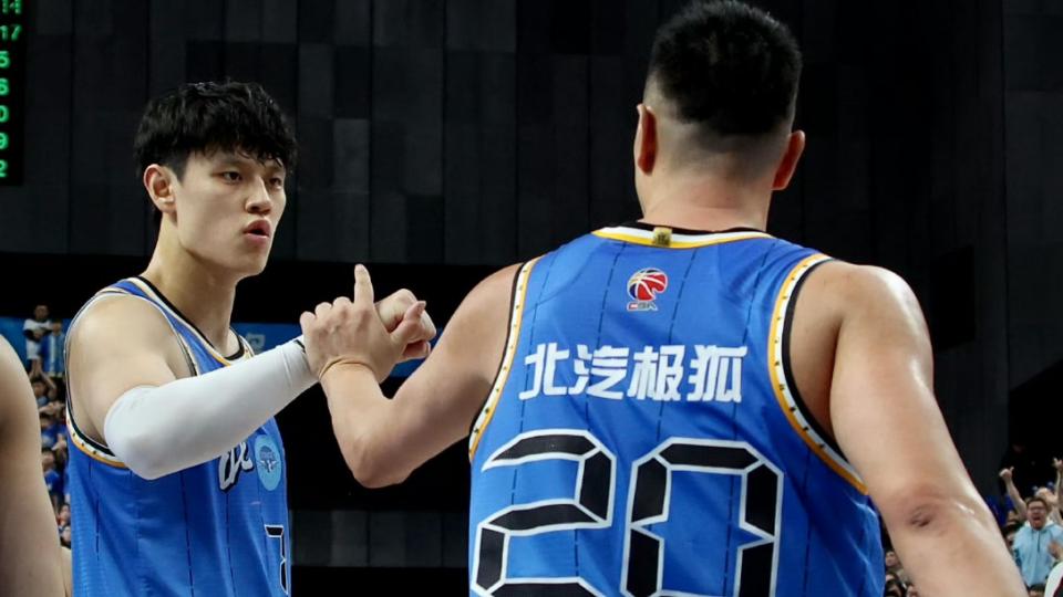 CBA青岛力克北京终结五连败 段昂君三分狂砍26分