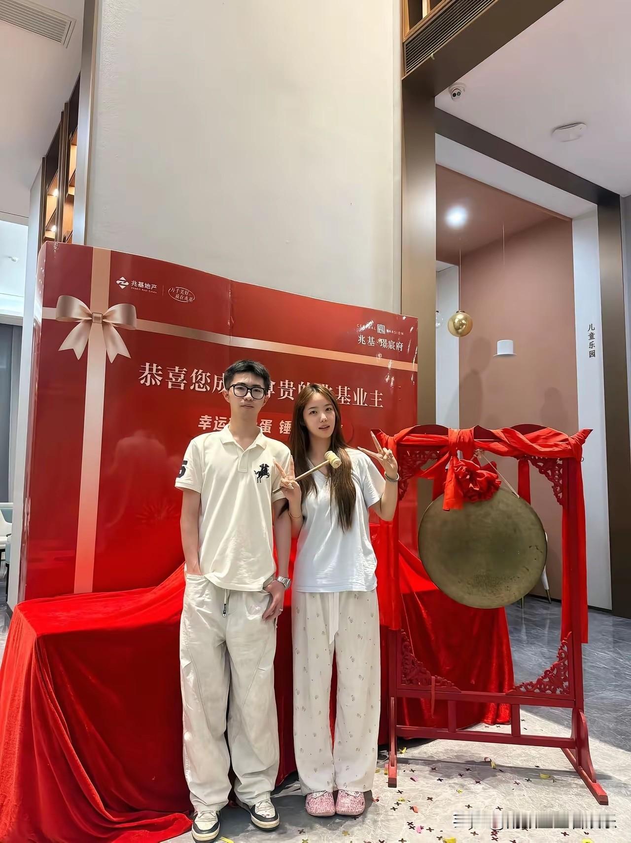 男人为什么要努力挣钱，这也许就是最好的答案吧。