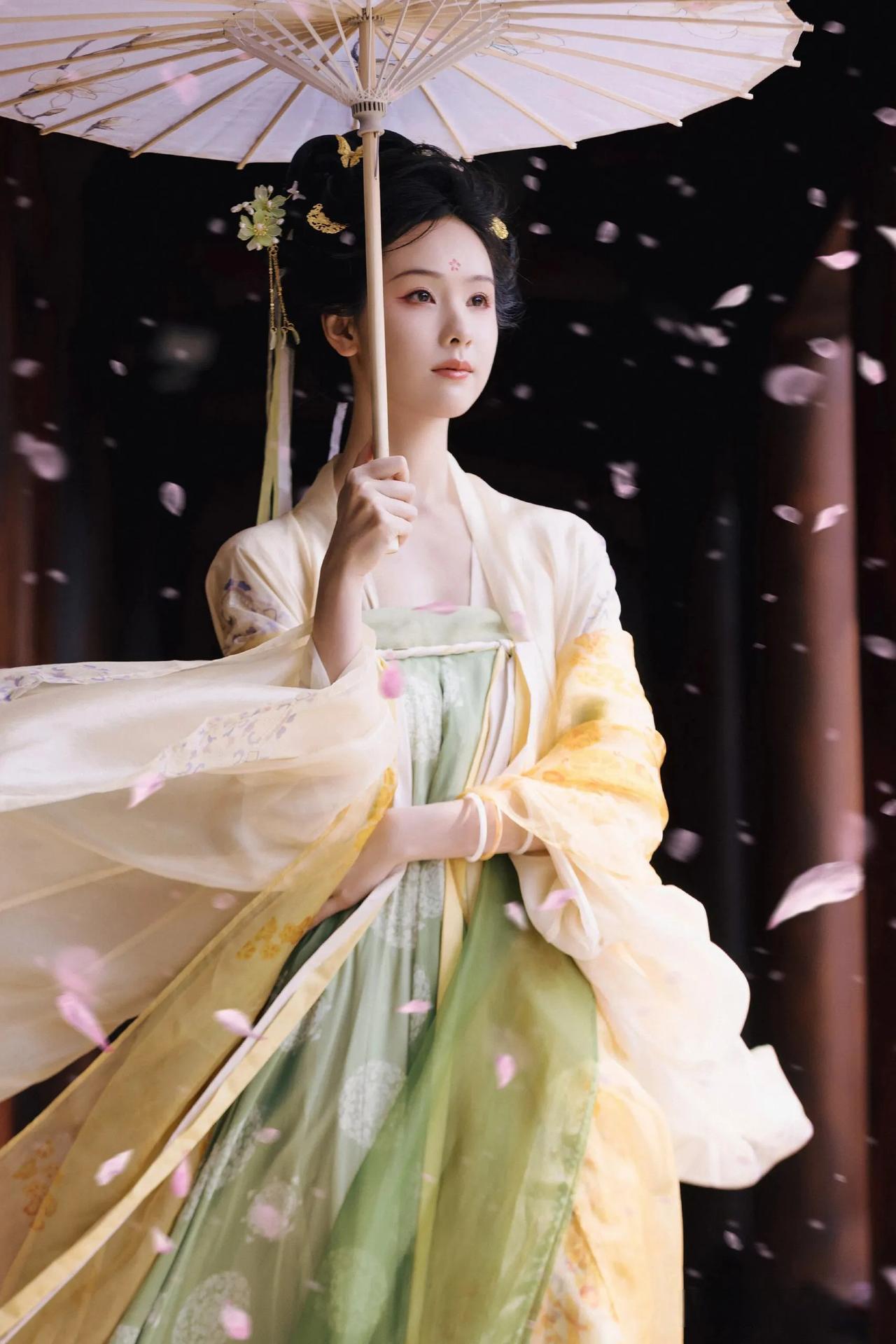 郑晓龙版《红楼梦》即将开拍，网友提名主演名单，你觉得适合吗？檀健次＆贾宝玉陈