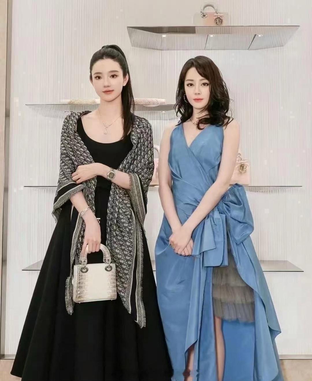 第一次见到能和迪丽热巴相媲美的素人，原来身高这么重要