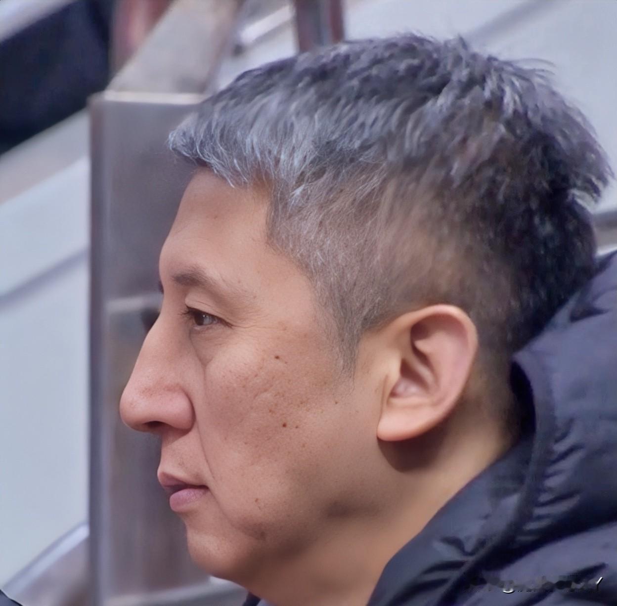 日本篮协这招真的够狠直接给郭士强整不会了。本来以为世界杯还有戏，结果与八村