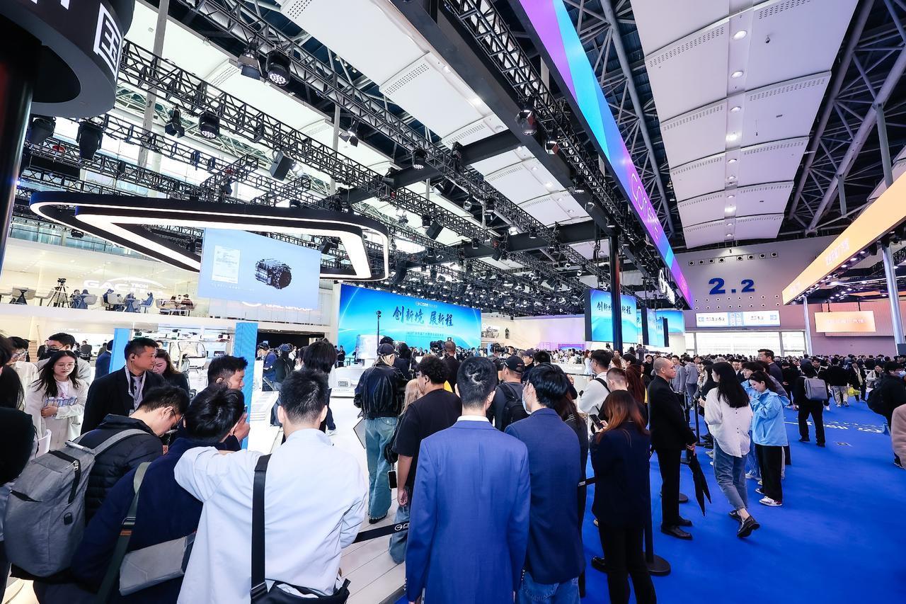 11月21日，第23届广州国际汽车展览会盛大启幕，广汽集团携旗下广汽昊铂、广汽传