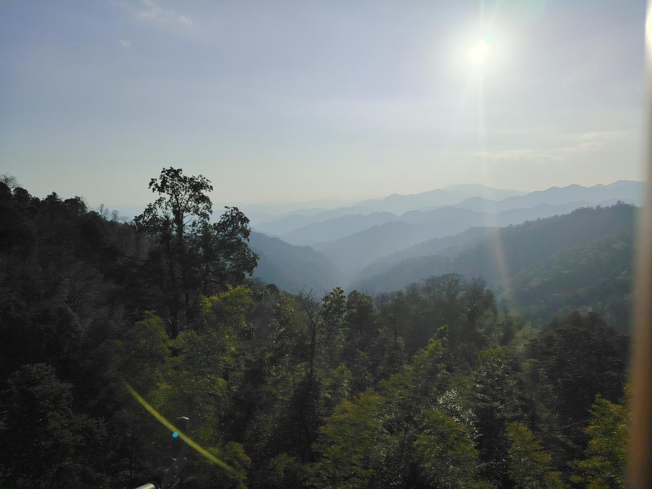 今日分享随手拍照片实景比图片更壮观，为啥手机拍不出来？
