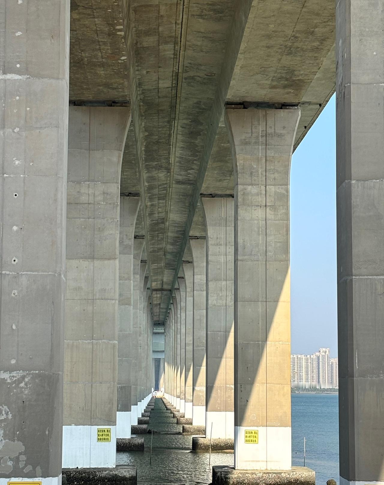 老人照顾好自己，不给儿女添负担，也是对儿女非常大的托举！老年痴呆的老人真是太