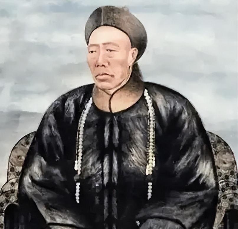 1908年慈禧太后去世，李莲英立马请求回老家养老。隆裕太后面色不善，心想：“你做