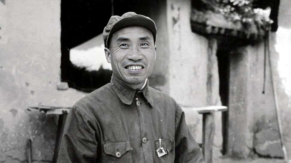 毛泽东先到井冈山,为何将缔造红军的殊荣归于后来者朱德?