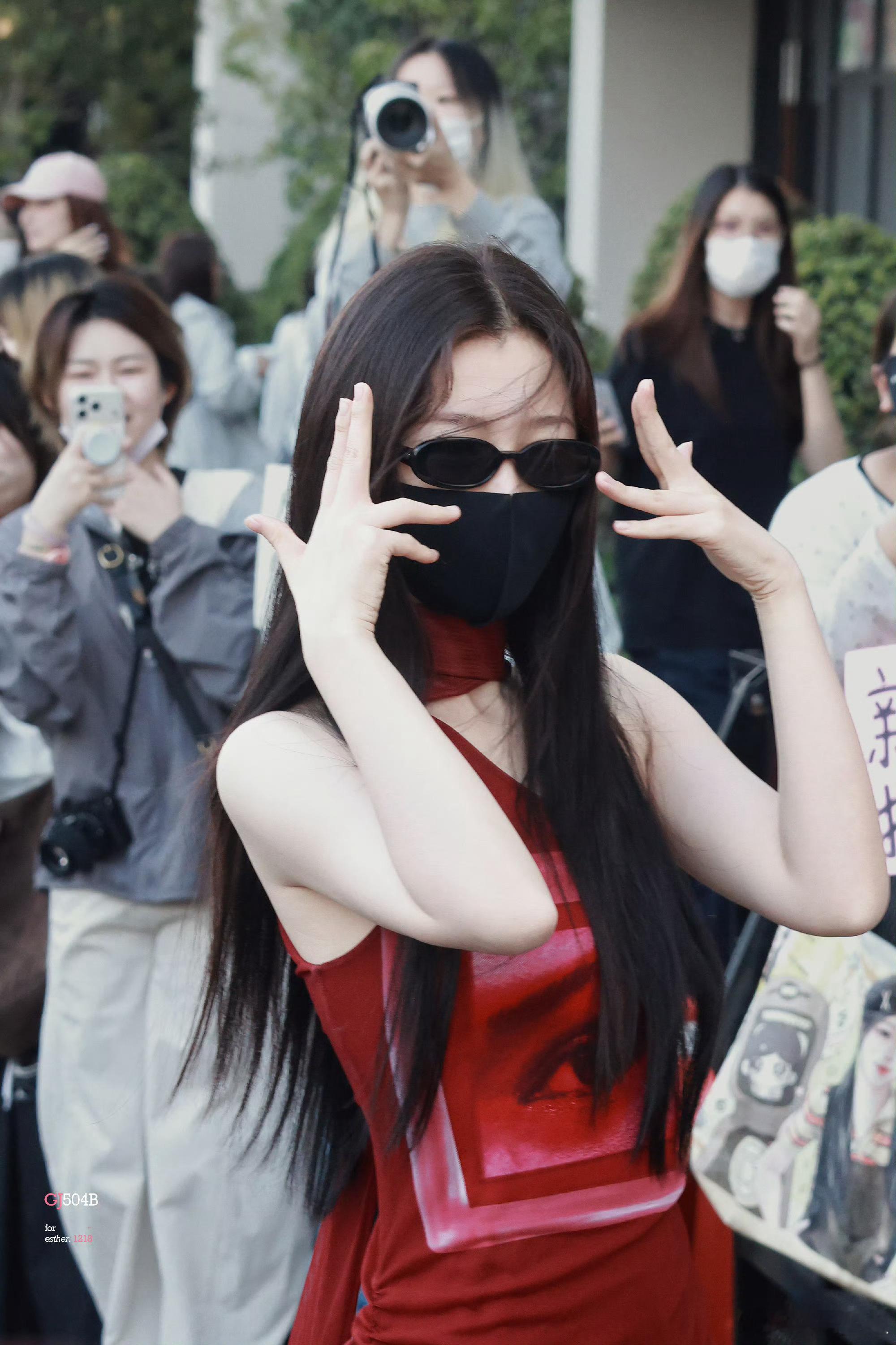 虞书欣🔺❤️🐦‍⬛♡‎♡‎‎♡‎♡♡‎♡‎‎石榴红虞书欣红裙​​