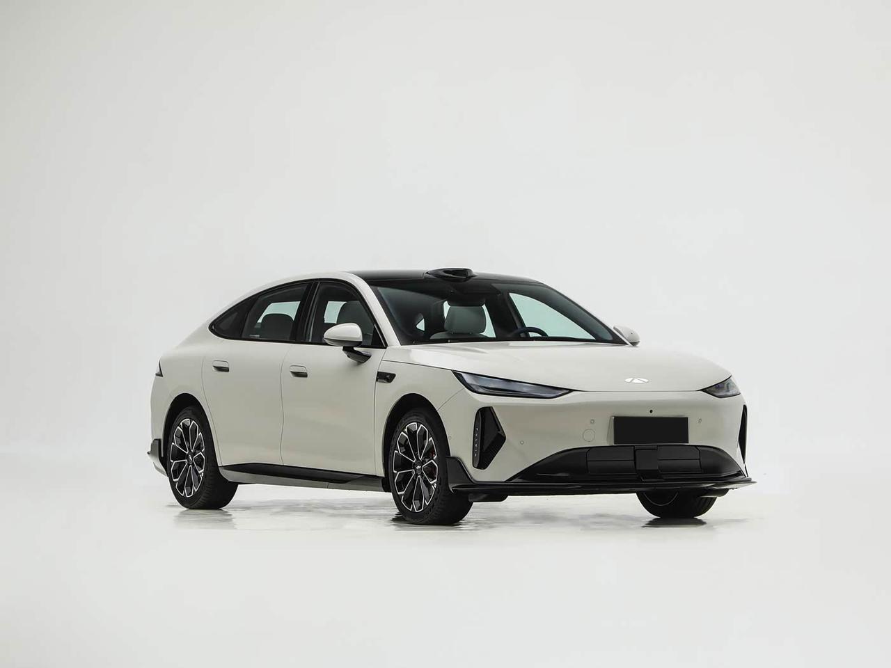 奇瑞终于开窍了？车长4836mm，续航655km，8个气囊，10.99万起风