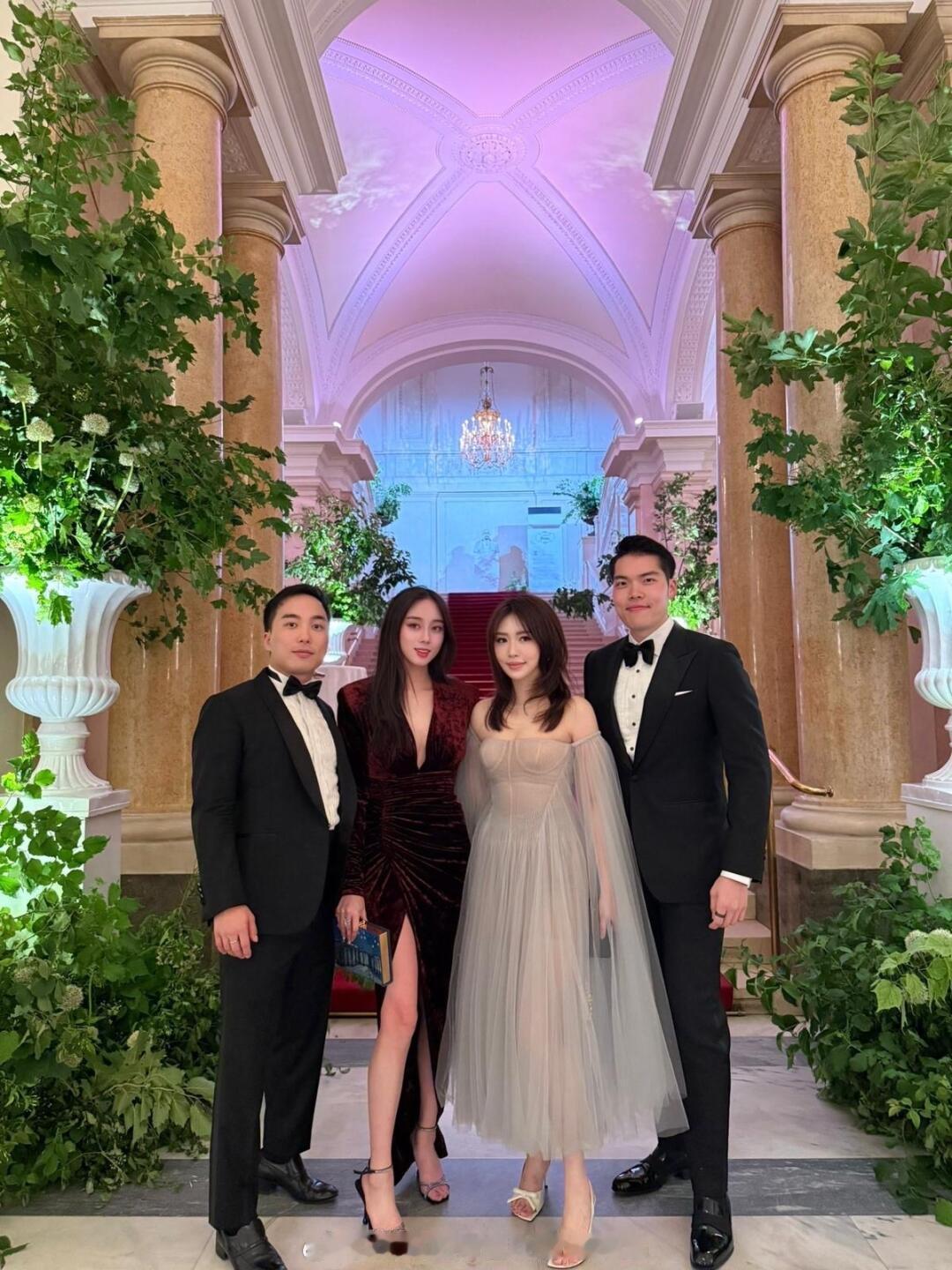 何超欣感受维也纳的浪漫🌹皇家皇宫赏歌剧🎵闲暇品红酒🍷何超欣alice