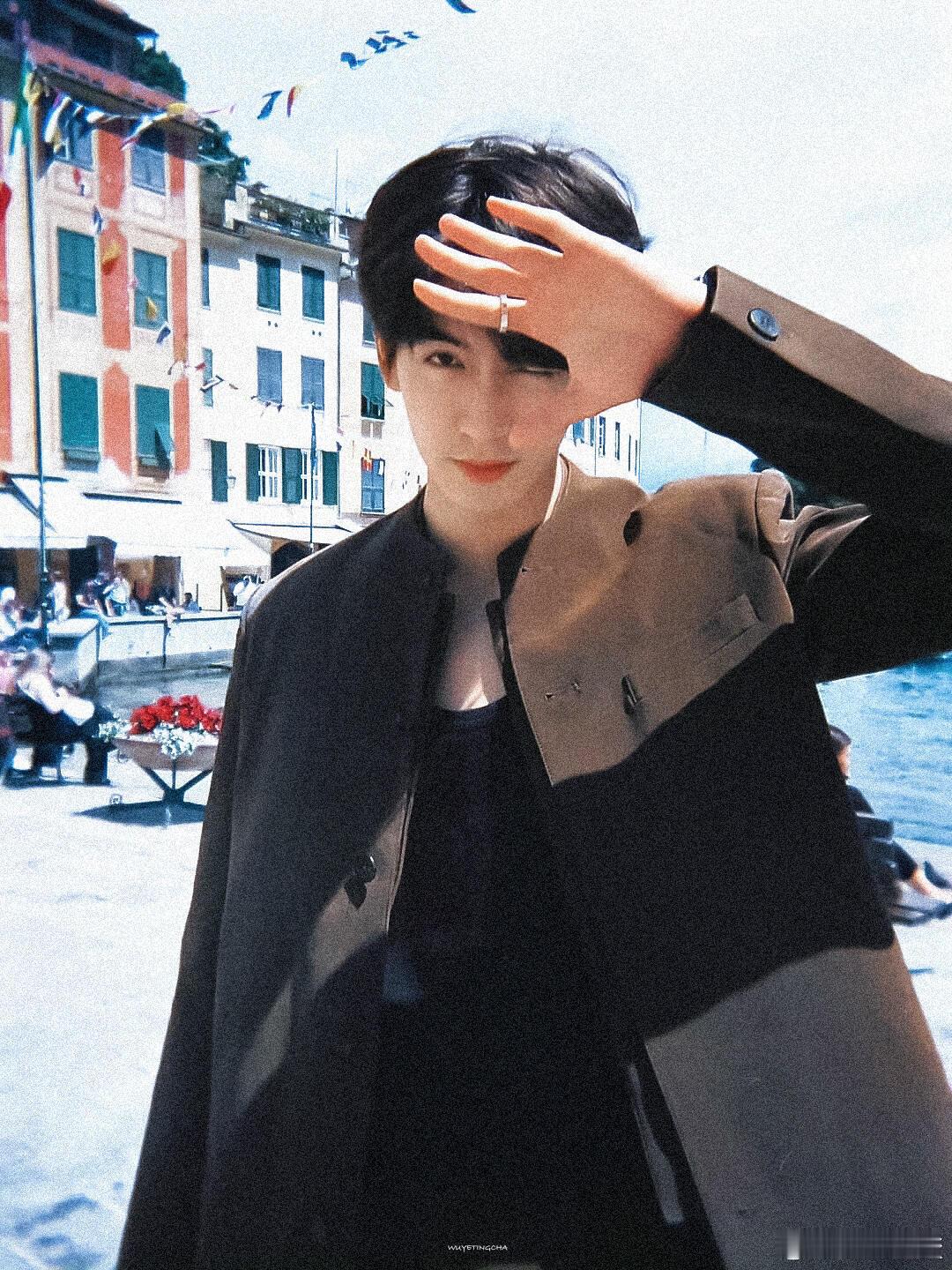 张凌赫张凌赫┊壁纸更新🎞️张凌赫｜​​​