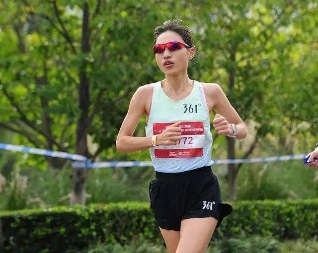 “最快女护士“张水华遇到了一道难题。中国田协公布2026年赛事目录，全国要办4