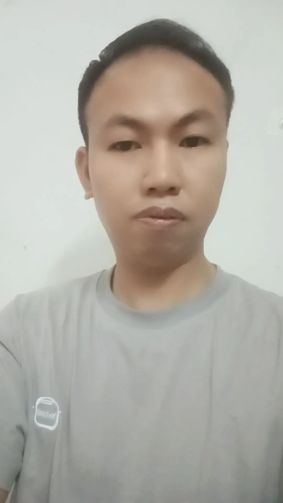 今年努力把婚给结了，明年就不用被催婚，去年我也是这么想，可是今年我还是一个人