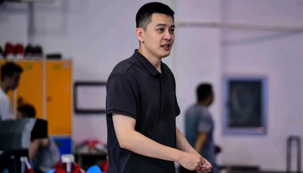 辽篮重建确实难度不大。就像文中说的，人才储备在那摆着呢。“辽宁四少”各有潜力。刘