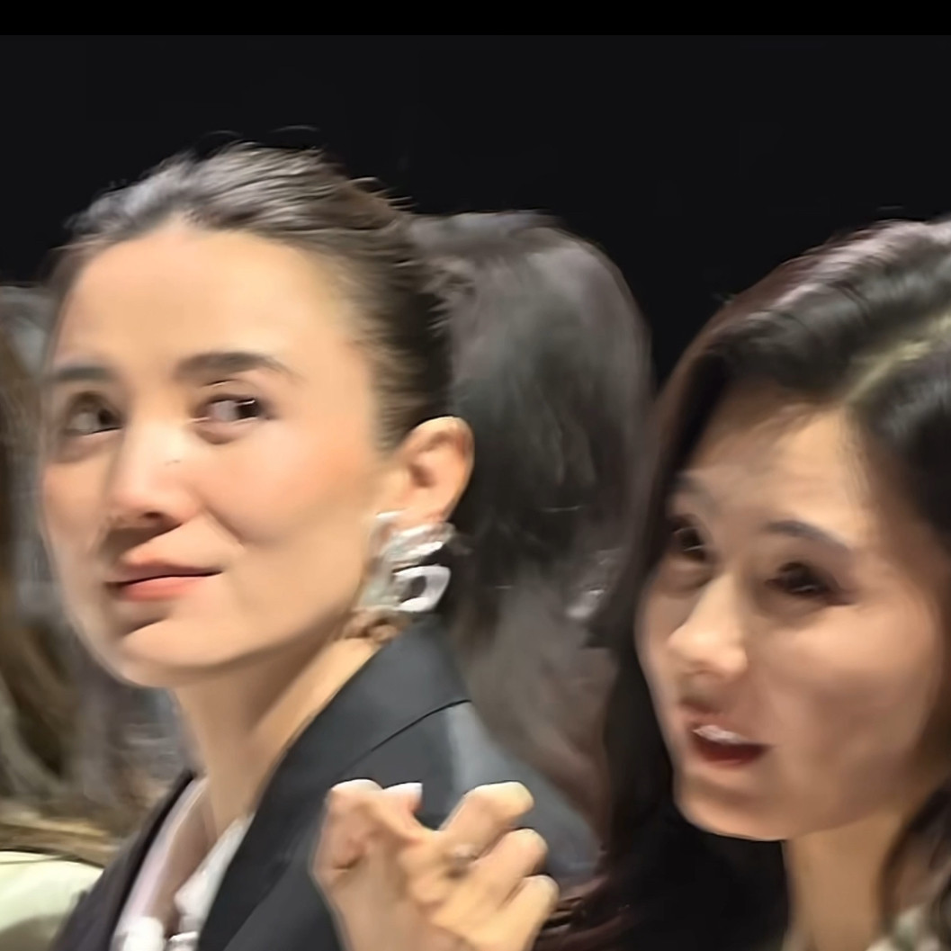 同一年出生的人，张柏芝宋佳邻座看秀，气质完全不一样？今天是九月六日，在网上看到传出的视频消息，昨天在