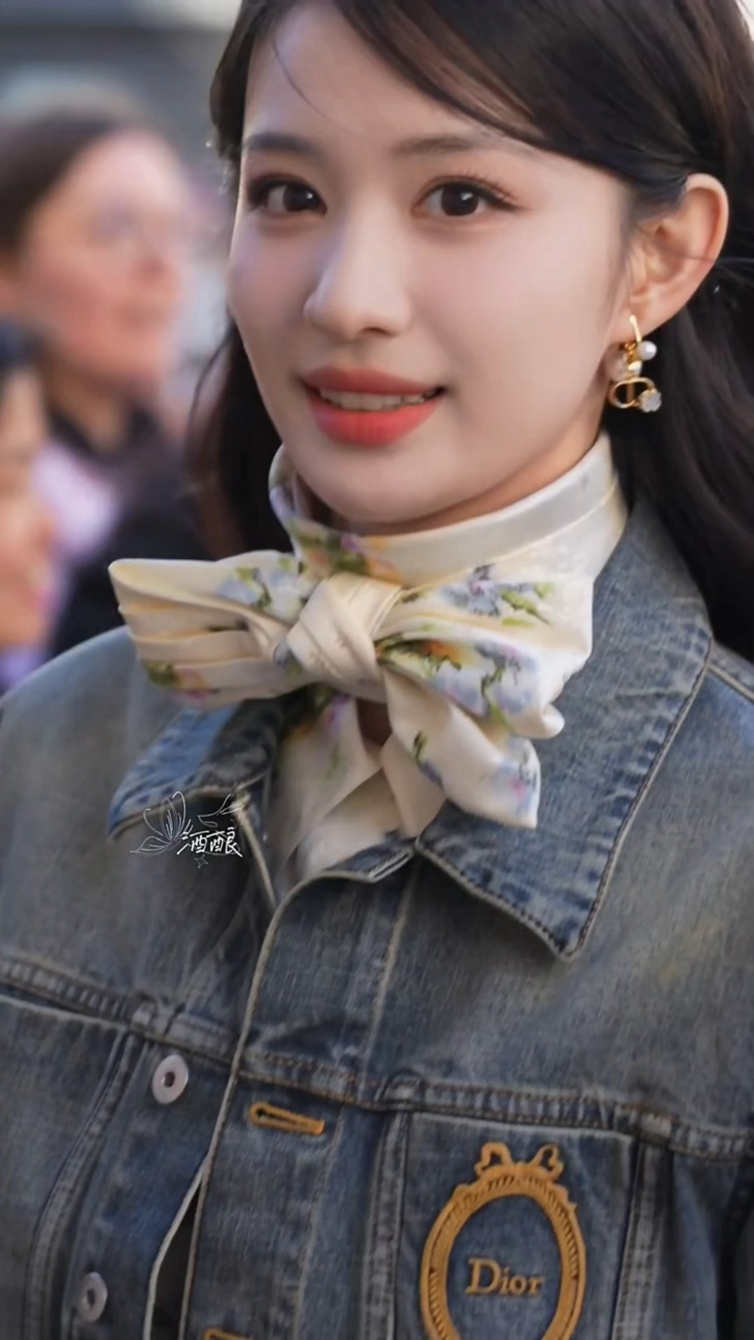 王楚然，我现在去巴黎排队还来得及吗，明媚优雅大明星