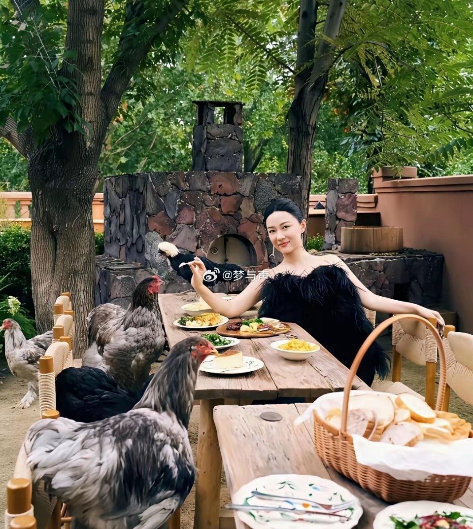 谁看了霍思燕的私宅不迷糊！北京郊区3000平摩洛哥风庄园，修道院同款赤陶拱顶长廊