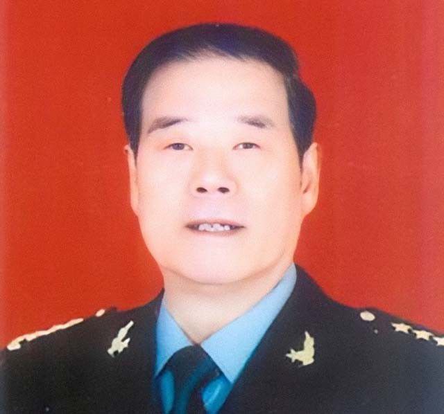 1997年总参谋长傅全有上将率团到美国访问，美国将军问傅全有，身材为何保持得这么