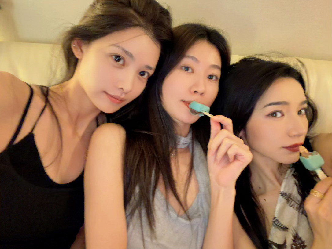 从你的周边来到了你的周边🩷💜💙