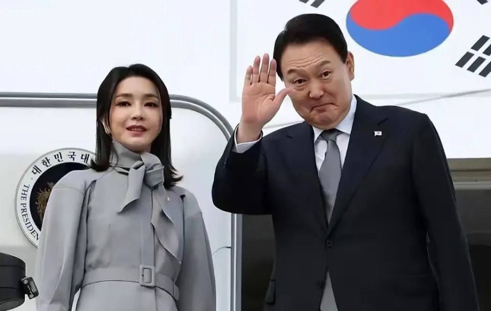 韩国前总统要惨，家属律师不准见韩国前总统尹锡悦摊上大事儿