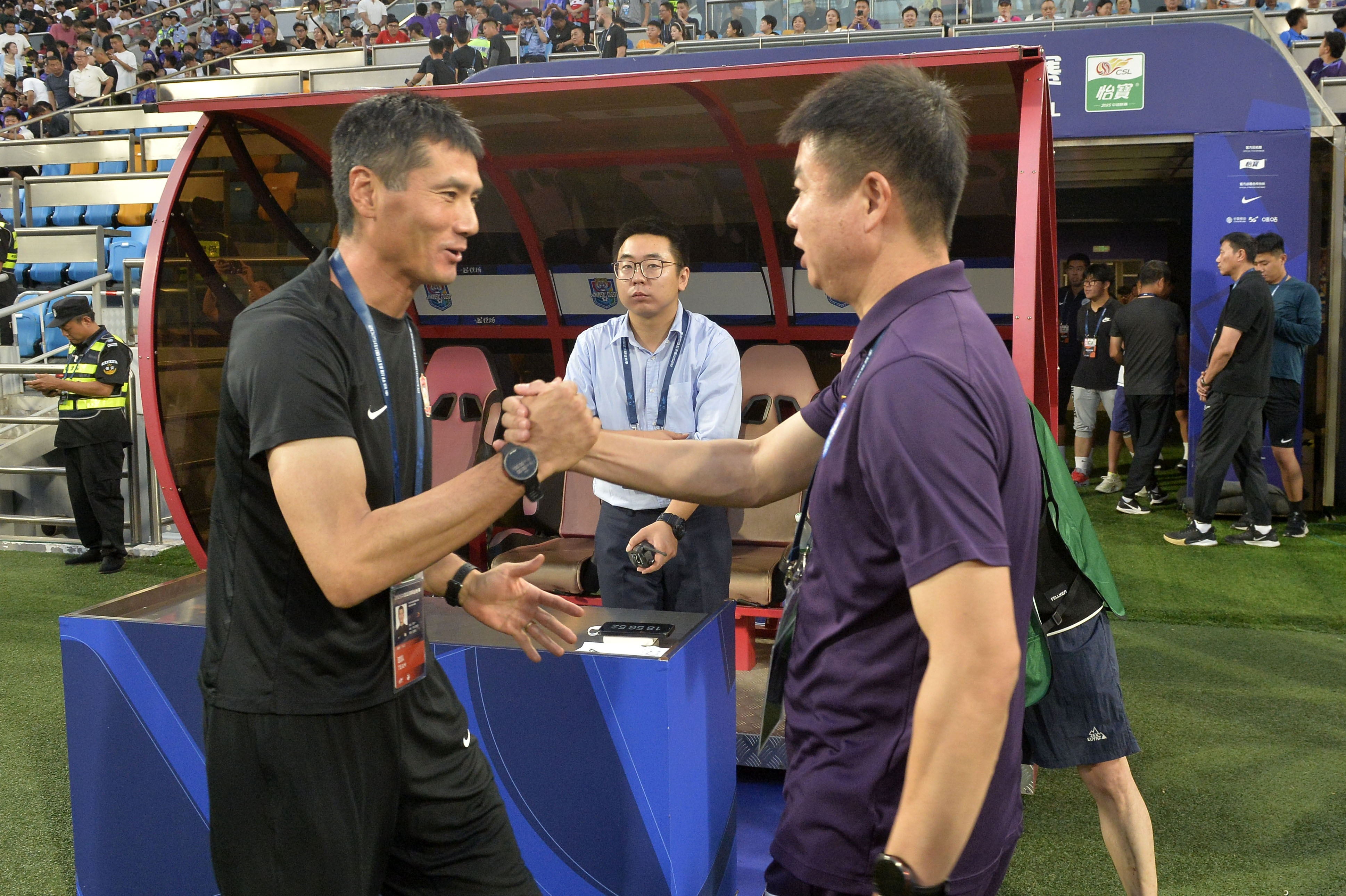 热议国足选帅: 邵佳一很有竞争力 土帅不想多聊, 绝对会失败