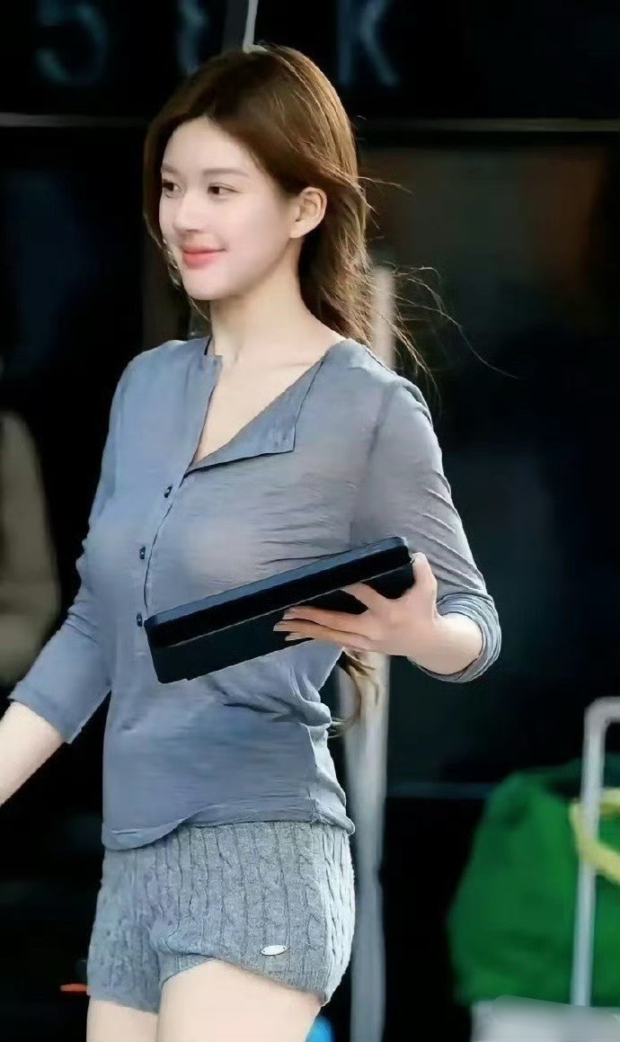 究竟是哪个天才设计师发明的毛短裤啊，这裤子确定穿着会舒服吗？​​​​