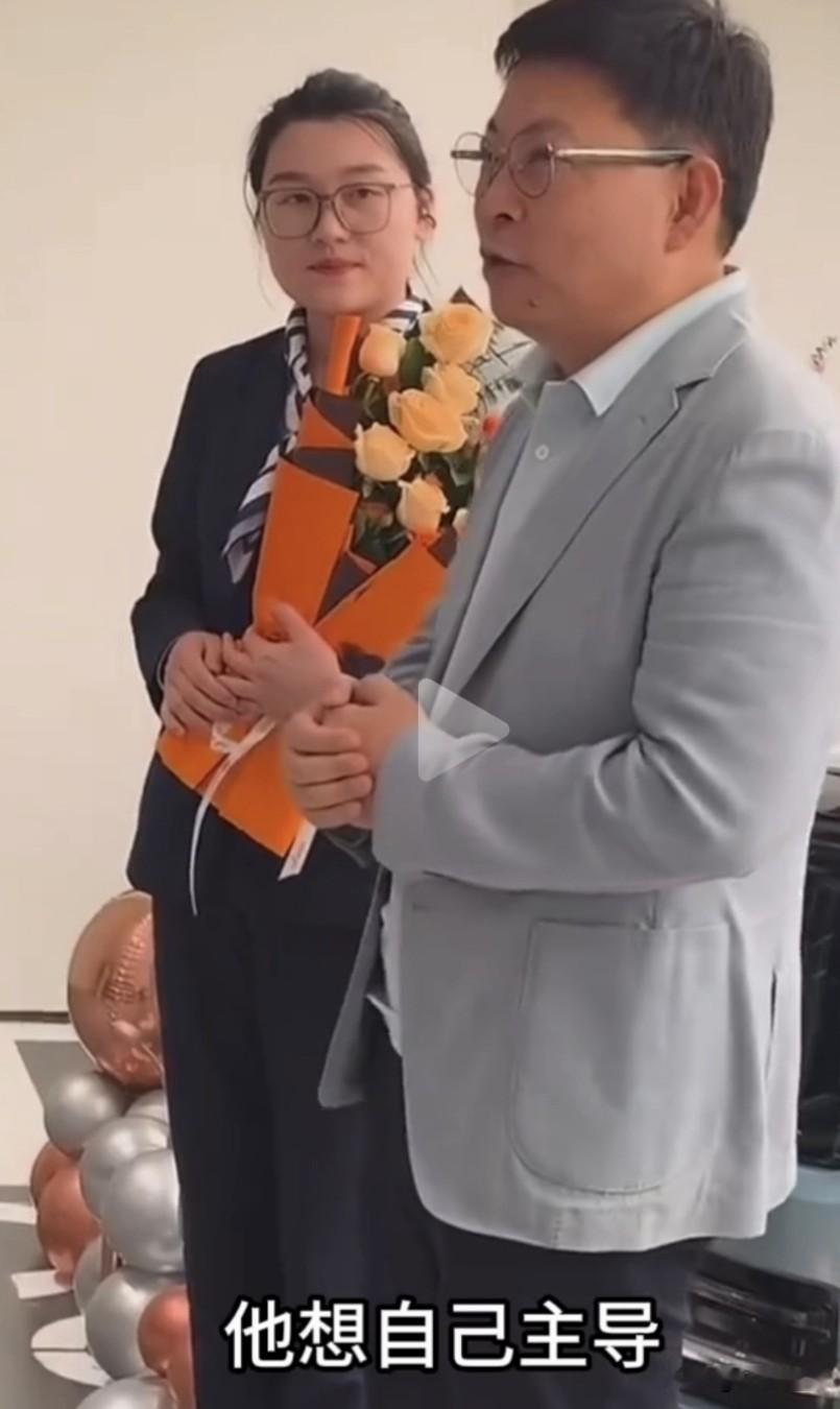 鼓励真牛B，打击吹牛逼！余承东亲口承认了问界是自主提出独立出华为寻求更大自主发展权。前一段时间有些华