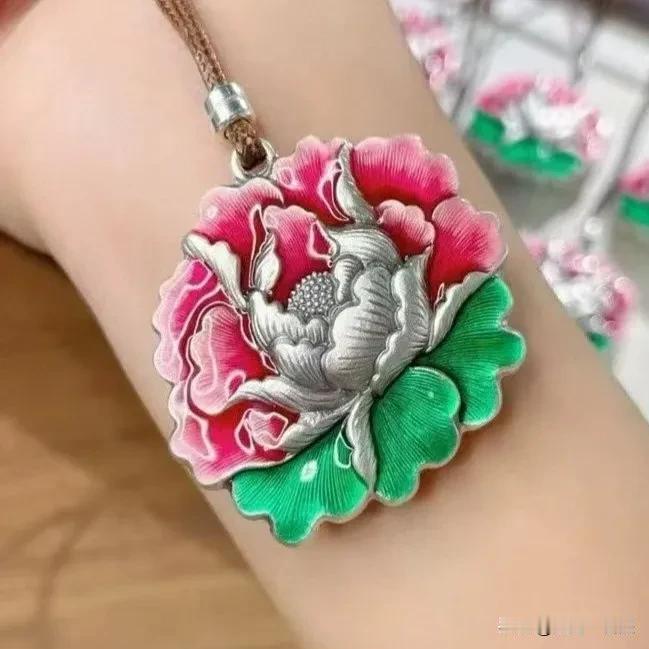 不得不说婚外情的女人有能耐，有一种婚外情的女人、真的是让人无语，就是她能和