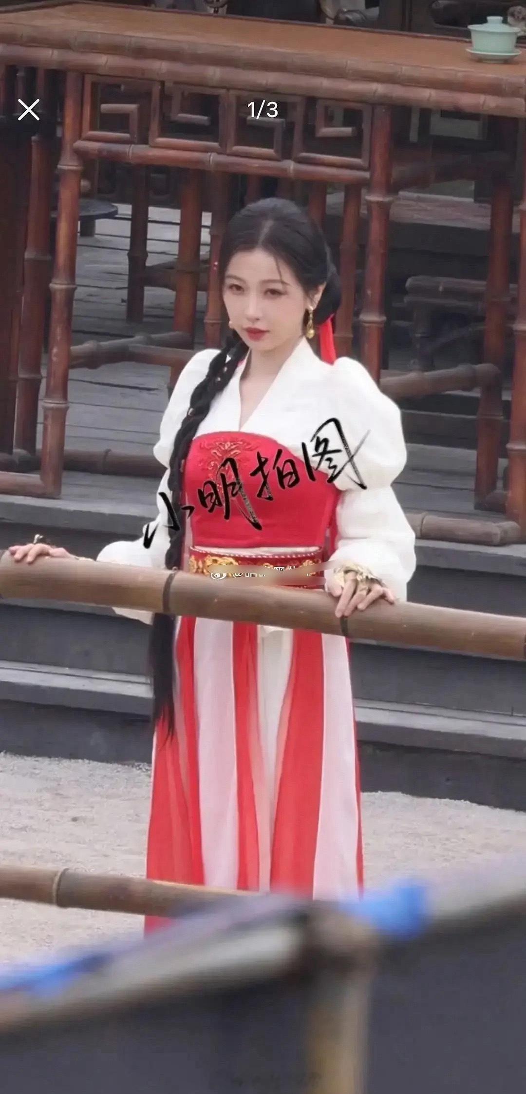 《云初令》两位主演的路透，虞书欣和张云龙，来看看造型