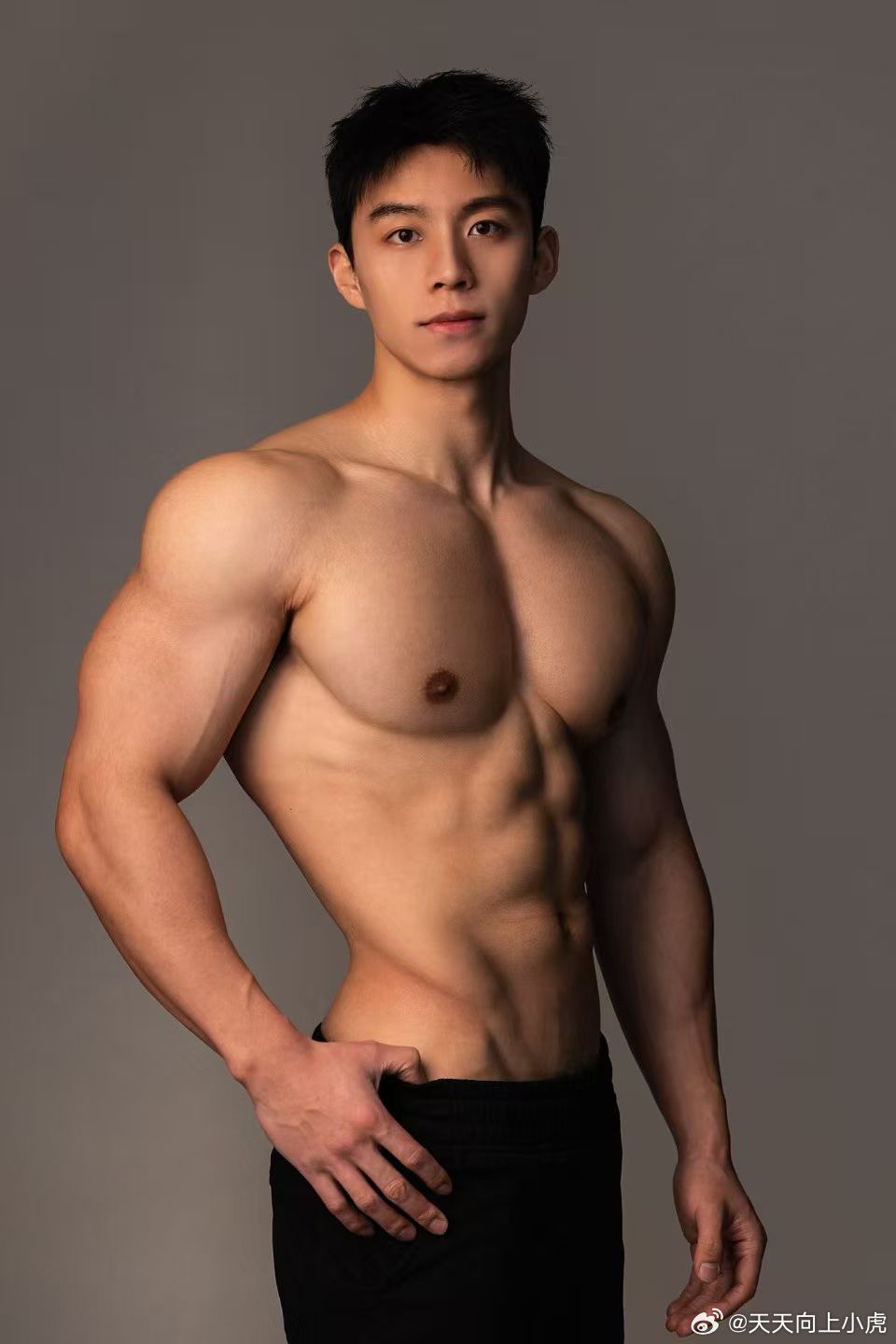 120斤减肥减到160斤哈哈，笑死了。很多人都出现了这样的情况。加油吧少年。