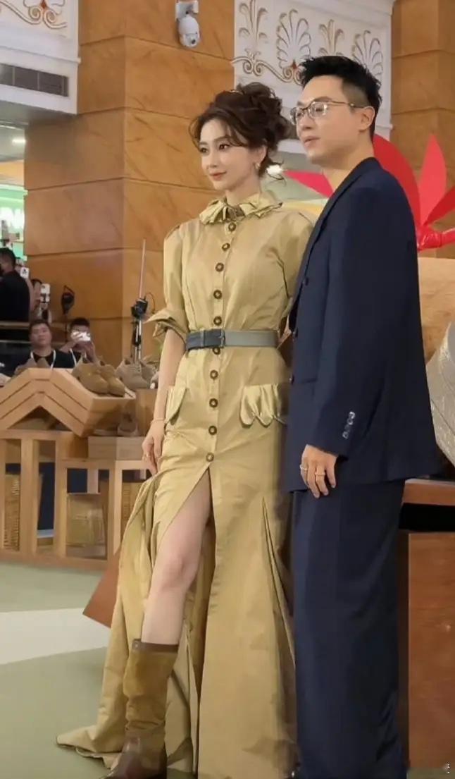 因为《剑来》项目的延期，吴磊这边接了一部惊悚悬疑喜剧电影《旺铺开业指南》填档，下