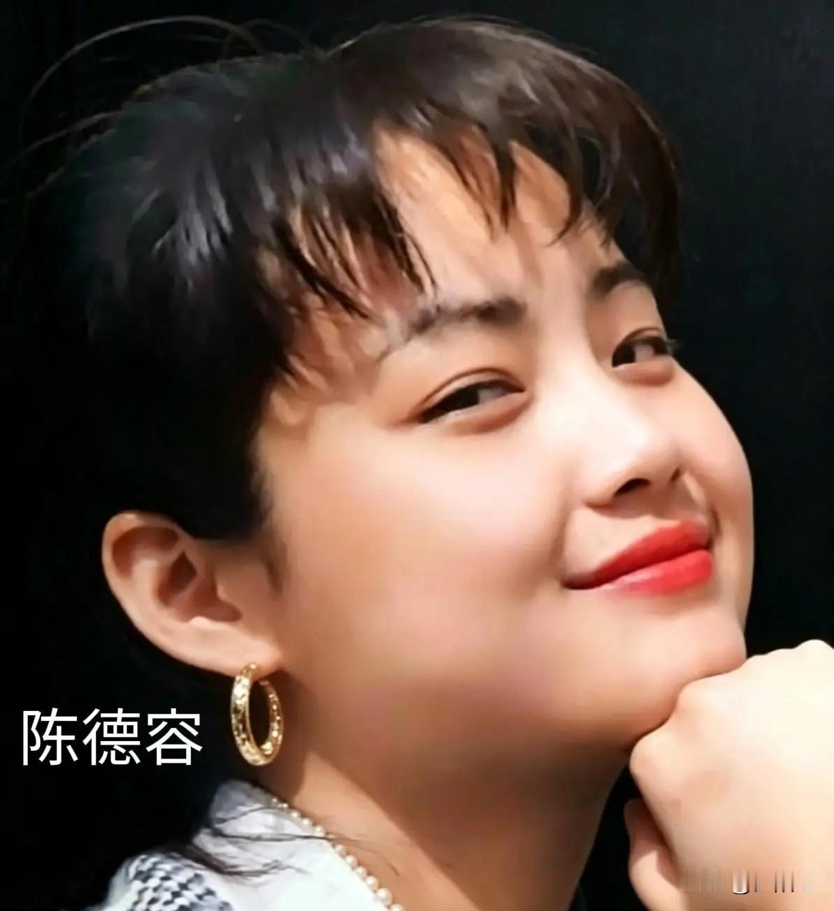 四美图：陈红张瑜陈德容刘晓庆谁要说这四位不美说的那位先生女士都不美呀