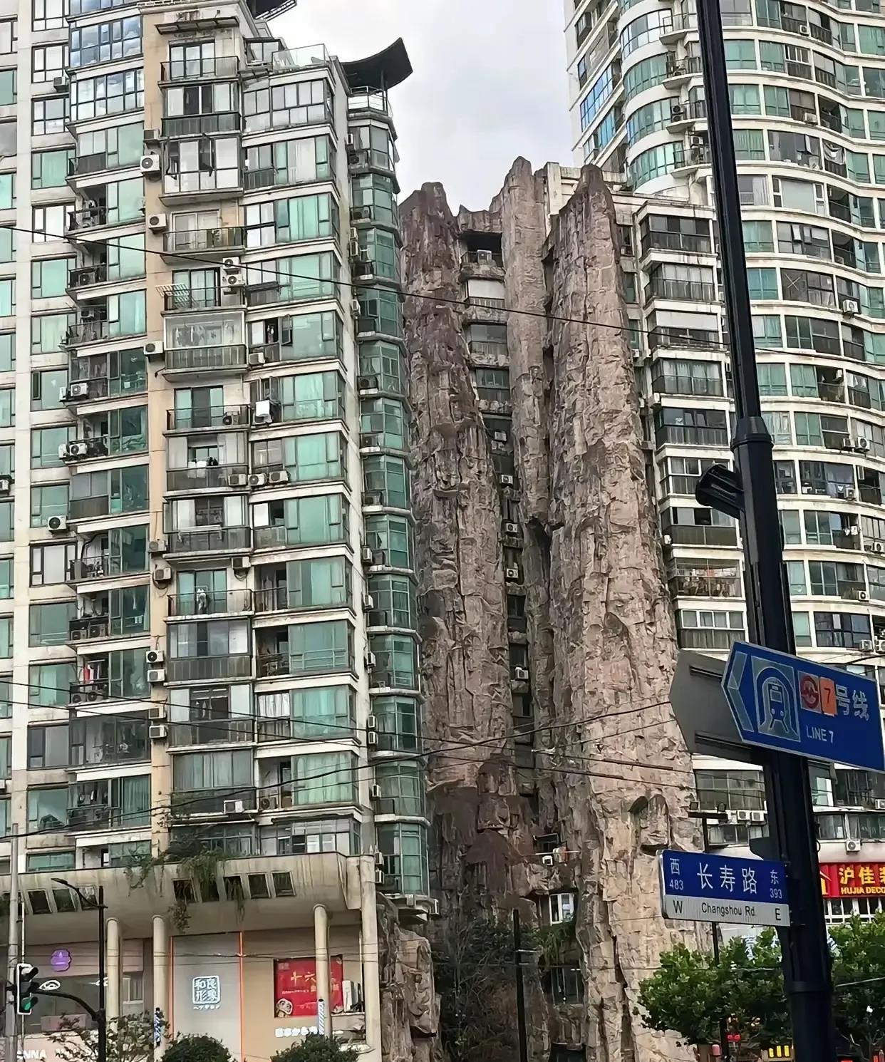 这房子是哪里的？据说在网上非常的出名，有没有知道的朋友？