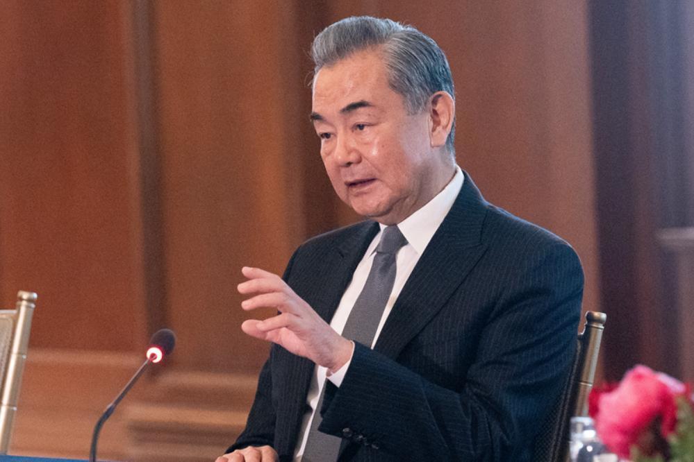 中东的天没塌，美国人预想的大乱也没来！中国已经开始行动，伊朗兄弟说了一句掏心窝子