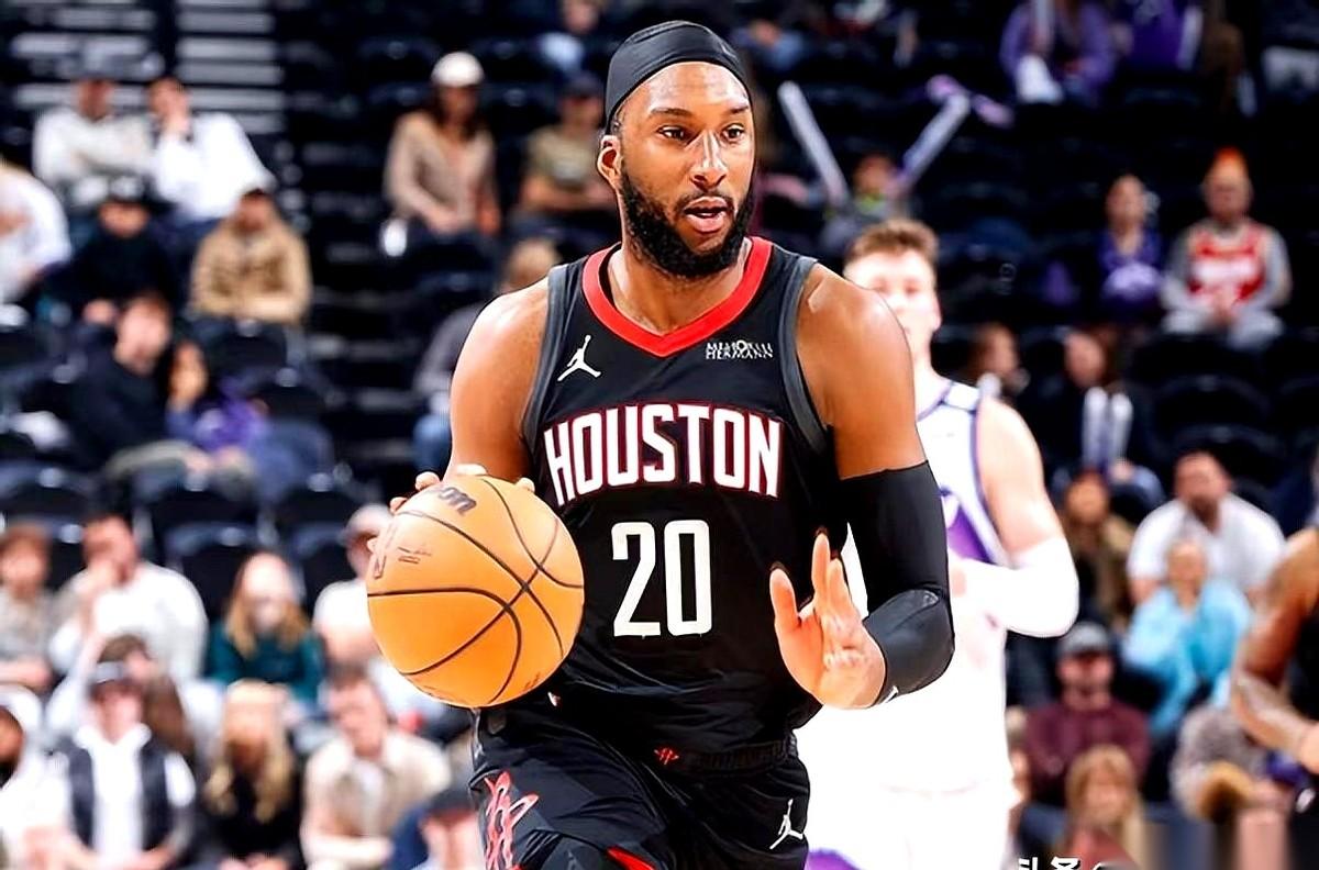 他快没球打了。真的。别看他现在还在场上玩命地跑，那不过是死缓而已。你知道那种