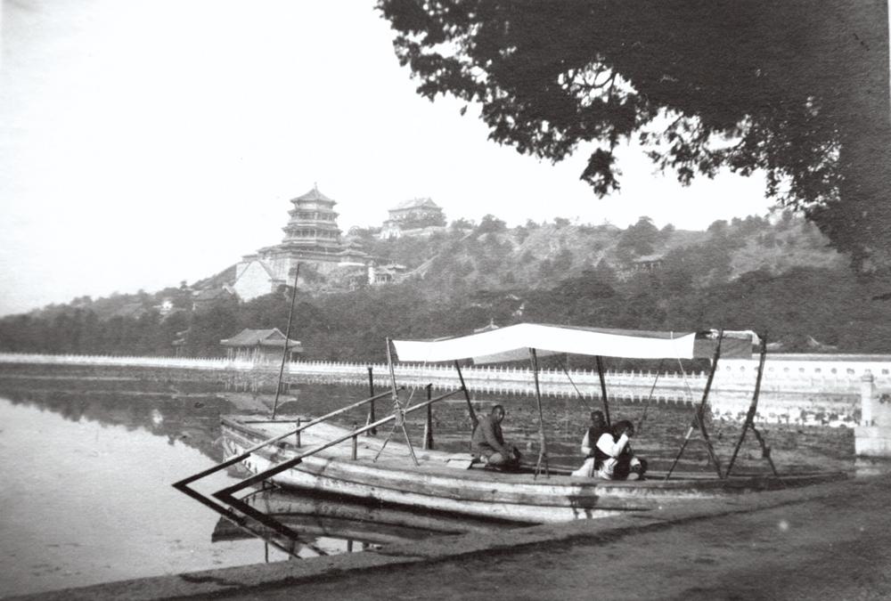 慈禧一生最荒唐的事：拿军费修园子，竟用“昆明湖”练海军！咱今天聊个荒唐到家的真