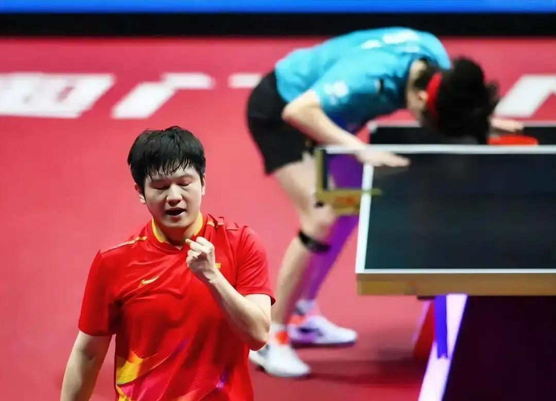 王楚钦搏命爆冲的那一板，在樊振东眼里可能是慢动作。这不是玄学。国际乒联数据