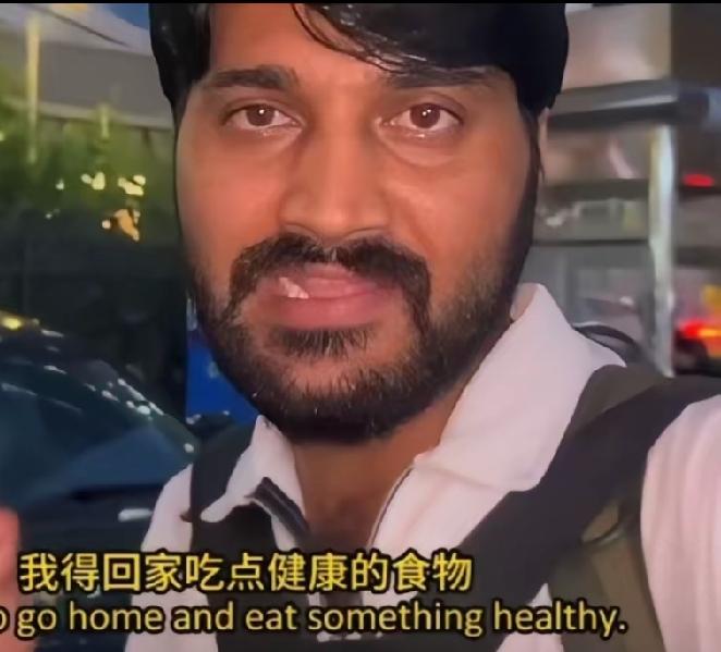 印度博主抱怨在中国吃不饱，饿到需要去注射葡萄糖[捂脸哭][捂脸哭][捂脸哭]他表示