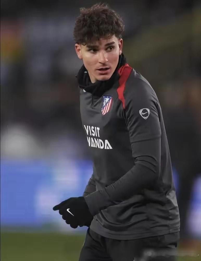 将近2个亿欧元，马竞就干一件事：买来天才，然后废掉他。1.26亿的菲利克斯，葡