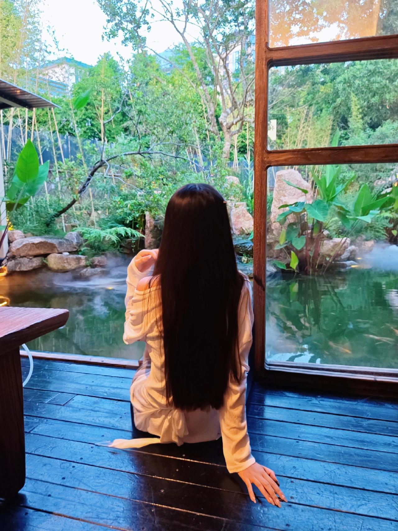 复旦大学陈果教授说：“没有任何一个女人，会在自己喜欢的男人面前表现得毫