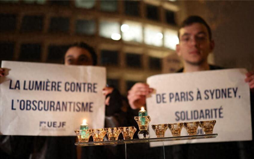 悉尼枪响24小时后，法国犹太人在巴黎街头，做了一个大胆决定悉尼海滩的枪声刚散