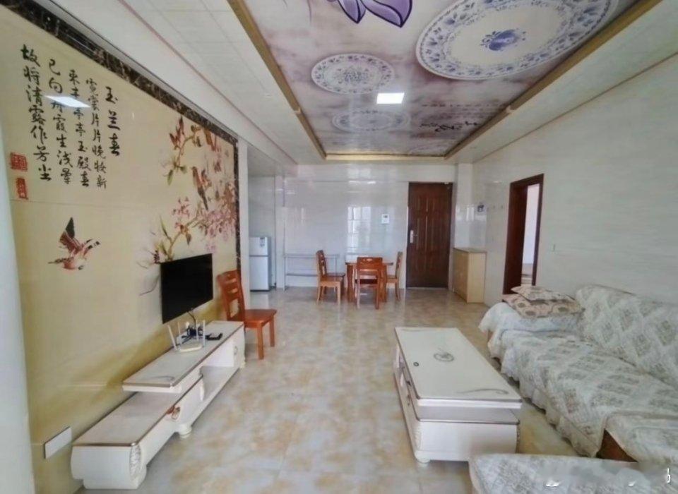 父母花了几十万装修的房子可是小时候真的觉得很气派以前做梦都想拥有的家现在反而是嫌