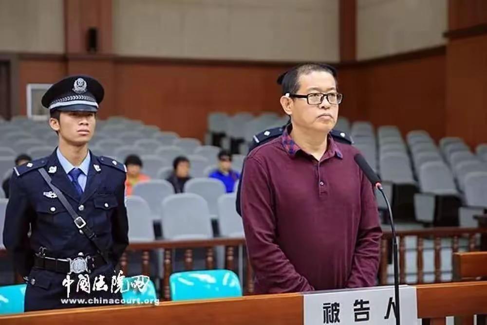 近几年，贪官服刑临近刑满释放前夕，却又被查出漏罪，面临刚释放又要进去继续坐牢的窘