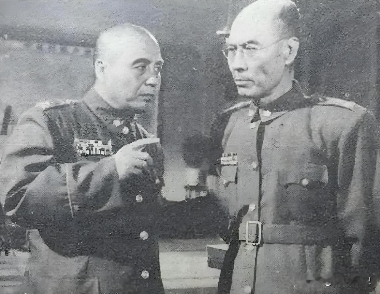 1980年某天，民革上海市委开会，原国民党军51军军长、淞沪警备副司令兼北兵团司