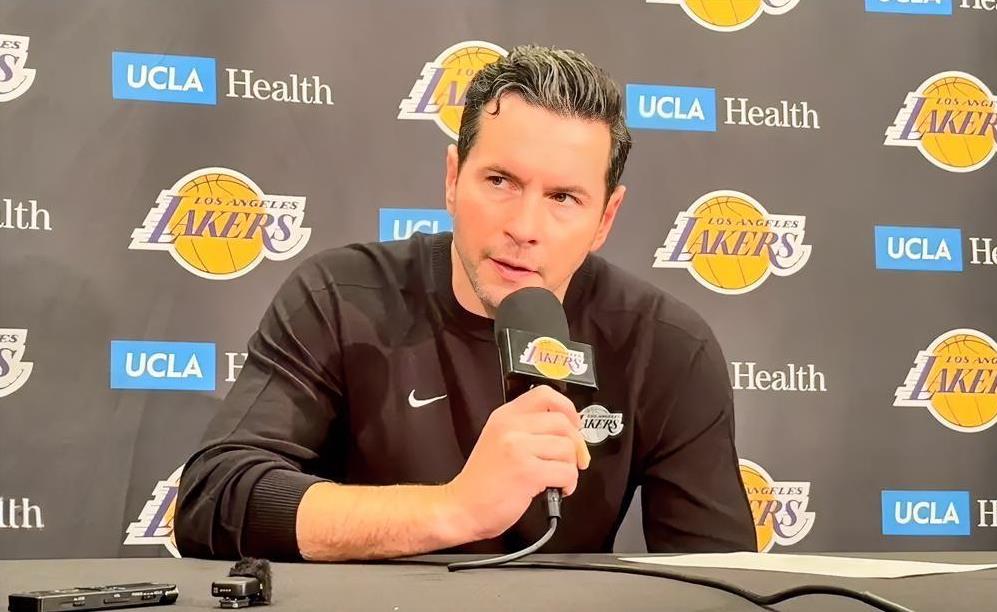 别摸索了！雷迪克赶紧下课吧！自己都承认“摸索是敷衍”，湖人状态时好时坏断断续续