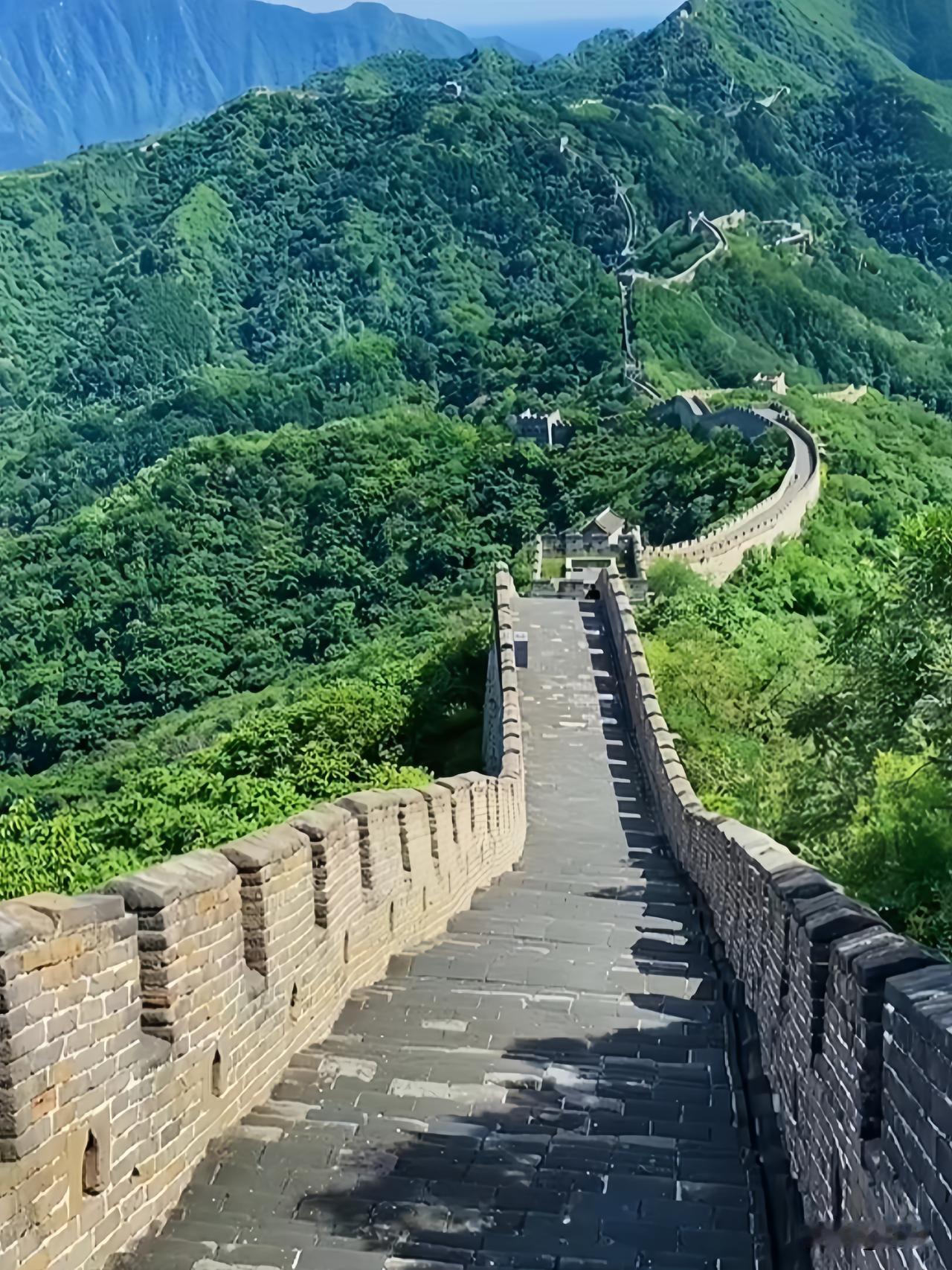 人这一辈子有人说：万里长城今犹在，不见当年秦始皇。时间都是公平的，我