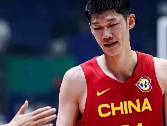 CBA快讯！首钢两笔交易叫停，上海外援阵容落定，山东拿下后卫王岚嵚距离CB